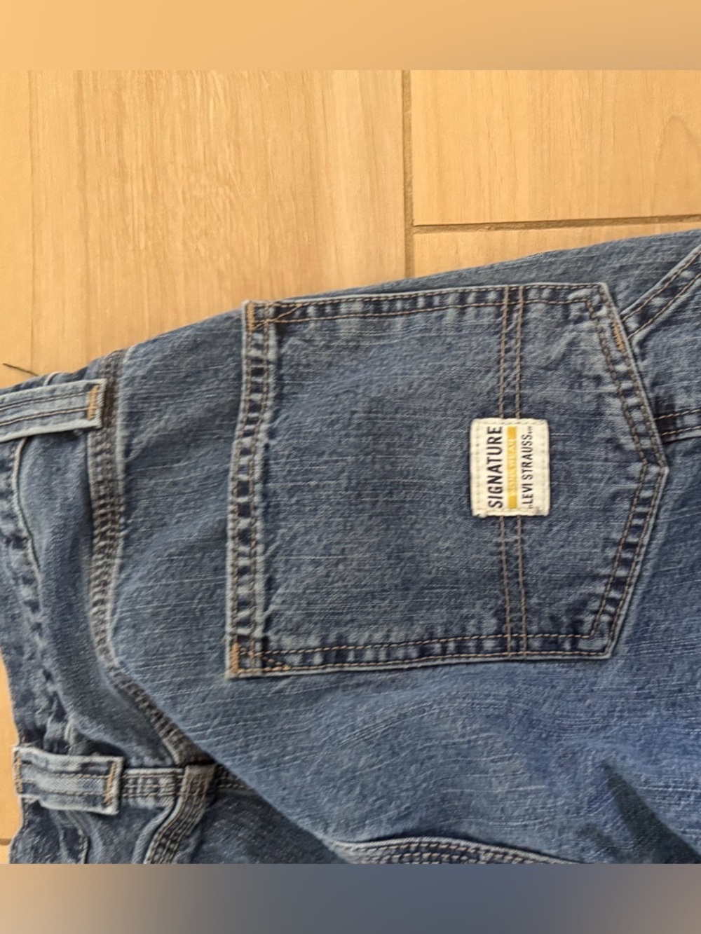 Signature Levi Men's Classic Blue Relaxed Jeans